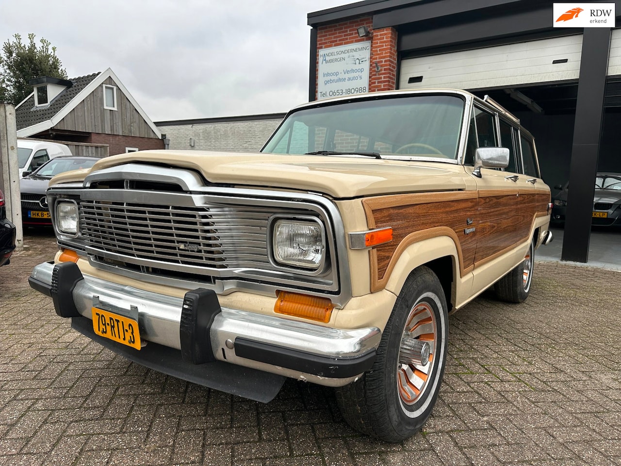 Jeep Wagoneer - 5.9 V8 Limited Wagon AUTOMAAT - AutoWereld.nl