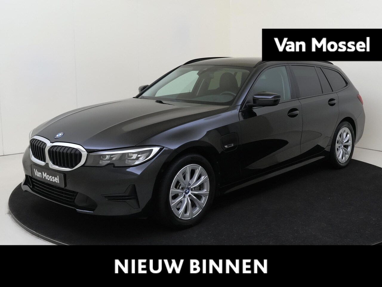 BMW 3-serie Touring - 320e Parking Pack | Ledere bekleding | Navigatie | Apple Carplay | - AutoWereld.nl