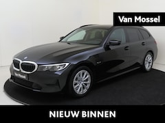 BMW 3-serie Touring - 320e Parking Pack | Ledere bekleding | Navigatie | Apple Carplay |