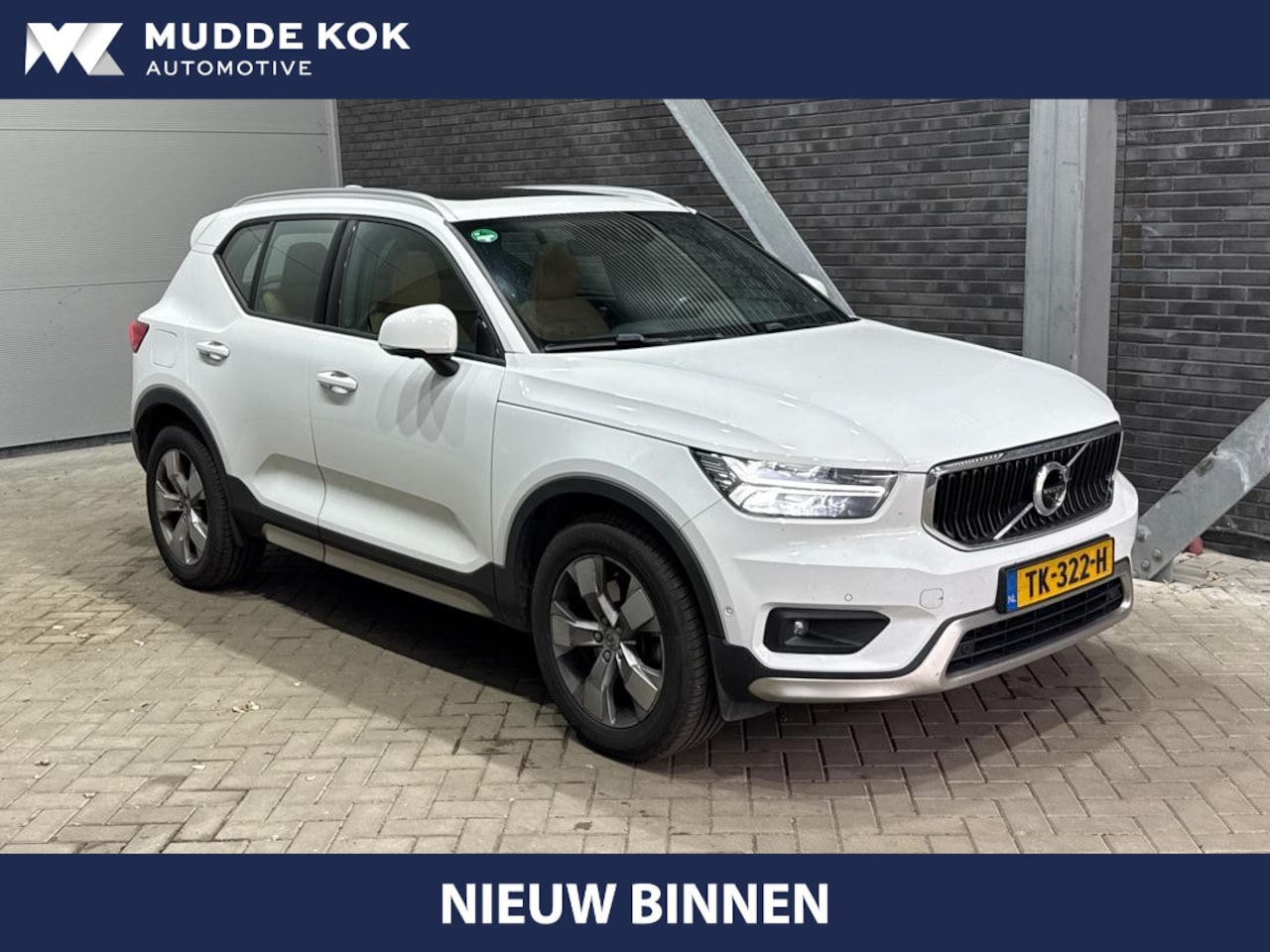 Volvo XC40 - 2.0 T4 Momentum | Harman/Kardon | Panoramadak | 360° Camera | Trekhaak | BLIS | Camera - AutoWereld.nl