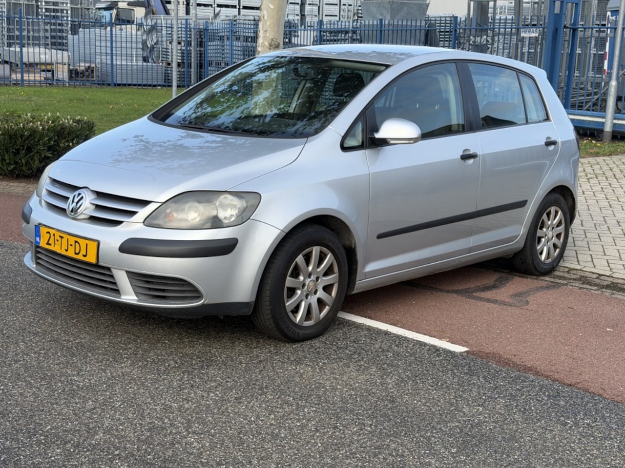 Volkswagen Golf Plus - 1.6 FSI Comfortl.Bns - AutoWereld.nl