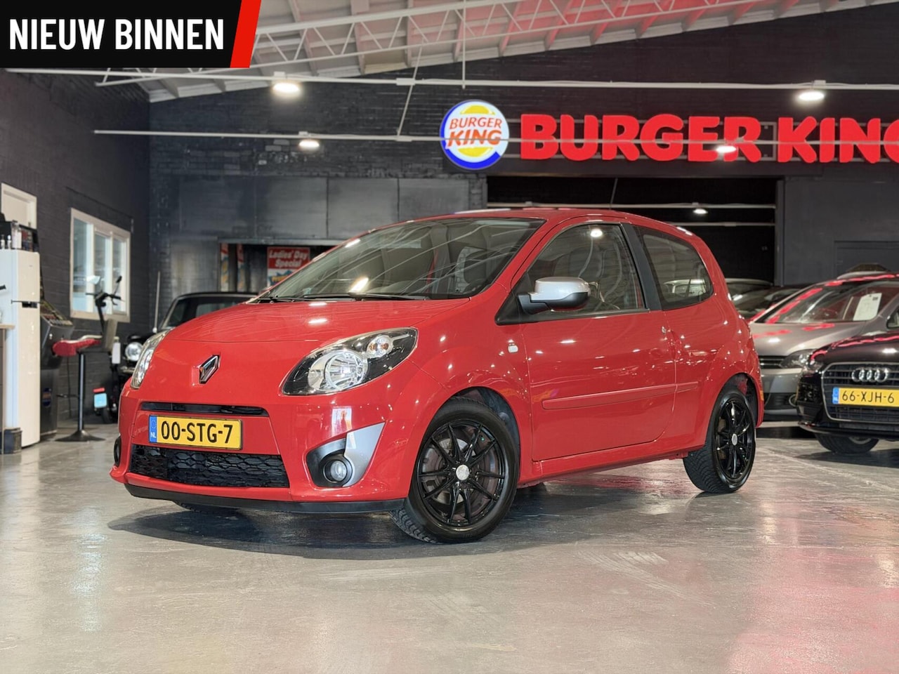 Renault Twingo - 1.2-16V Automaat Airco Cruise Lage km Stand - AutoWereld.nl