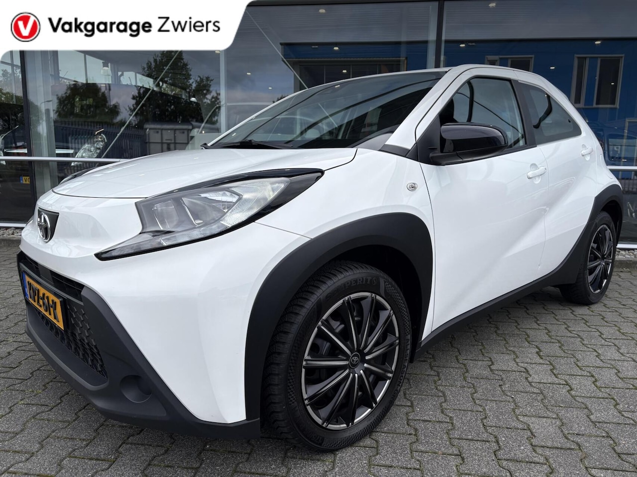 Toyota Aygo X - 1.0 VVT-i S-CVT Play |Camera|Cruise|Automaat|Carplay. - AutoWereld.nl