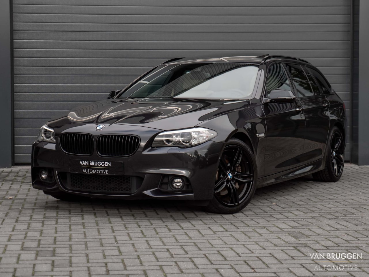 BMW 5-serie Touring - 528i M-Sport High Executive Pano HK-Audio Memory - AutoWereld.nl