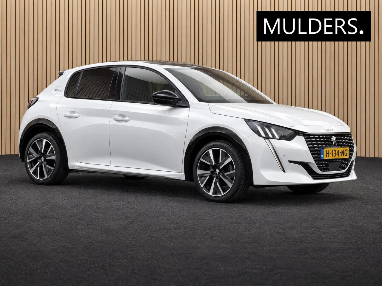 Peugeot 208 - 1.2 PureTech GT-Line | Navi / Camera / Climate - AutoWereld.nl