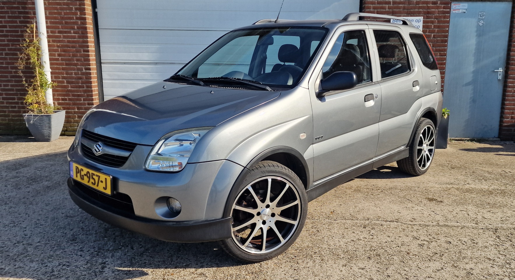 Suzuki Ignis - 1.3-16V FreeStyle In een nette staat verkerende Suzuki Ignis 1.3 16V VVT Airco, 17 inch lmv, Stoelverwarming - AutoWereld.nl