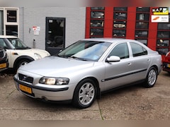 Volvo S60 - 2.4 , AUITOMAAT ,