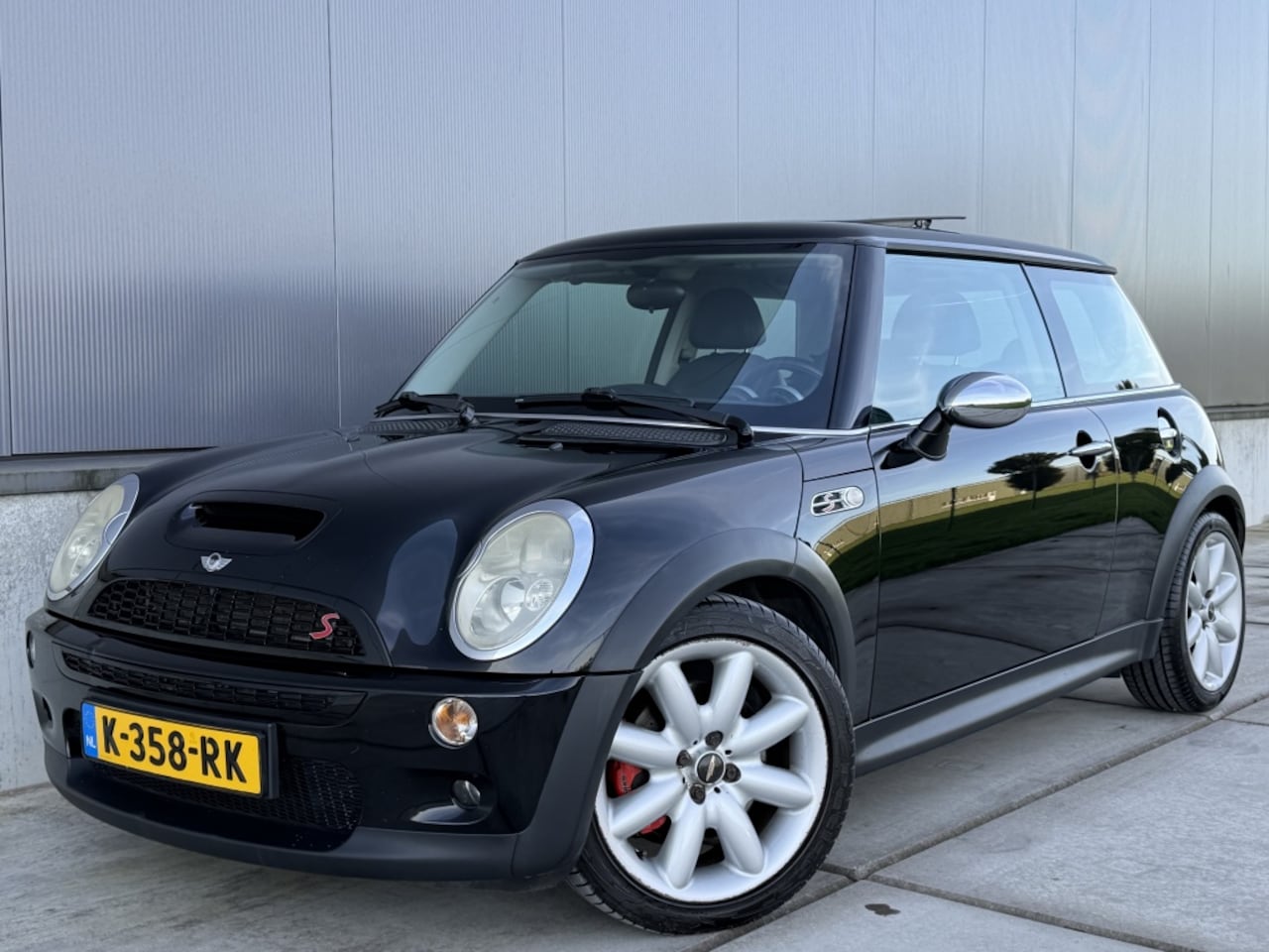 MINI 3-Deurs - 1.6 Cooper S 163PK JCW / Pano / R56 Edit. / Supercharger / 2003 - AutoWereld.nl
