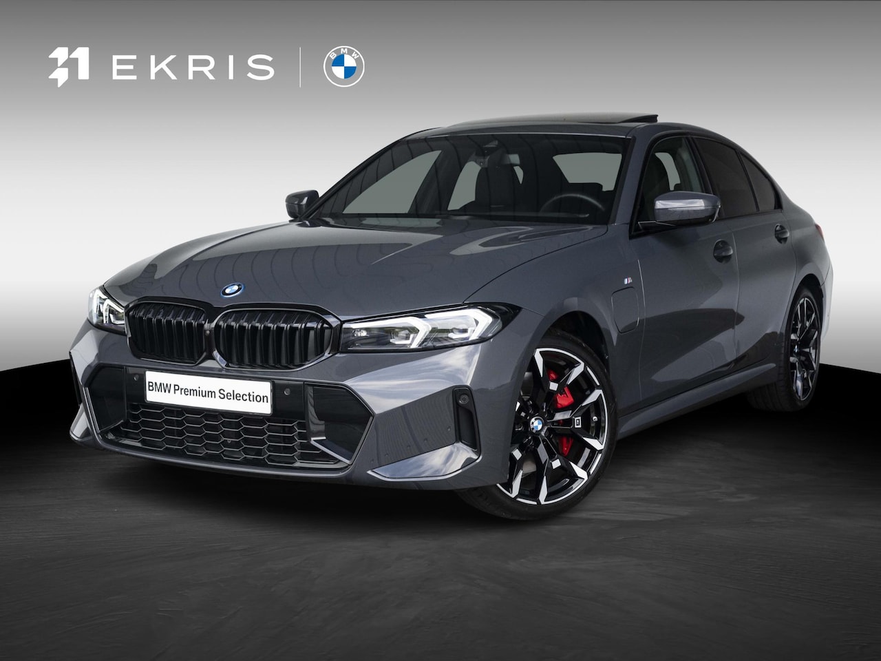 BMW 3-serie - 330e | M Sportpakket Pro | Comfort Access | Driving Assistant | Harman Kardon | 19 inch | - AutoWereld.nl