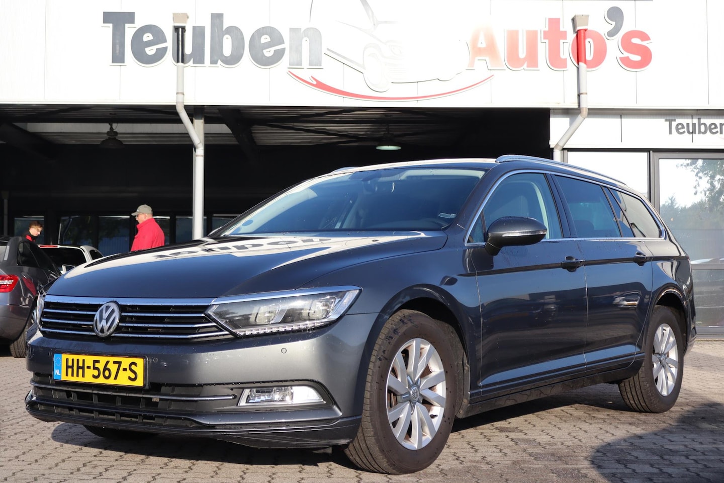 Volkswagen Passat Variant - 1.6 TDI Business Edition | Automaat | LED | Climate control | Cruise control | Trekhaak | - AutoWereld.nl