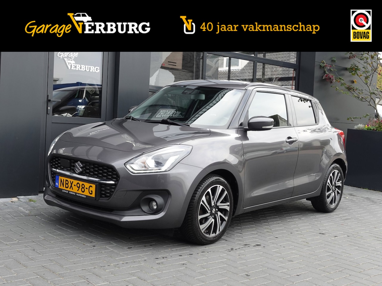 Suzuki Swift - 1.2 Style Smart Hybrid (Navi/Carplay,Camera,Keyless,Stoelverwarming,AdaptiveCruise,PDC) - AutoWereld.nl