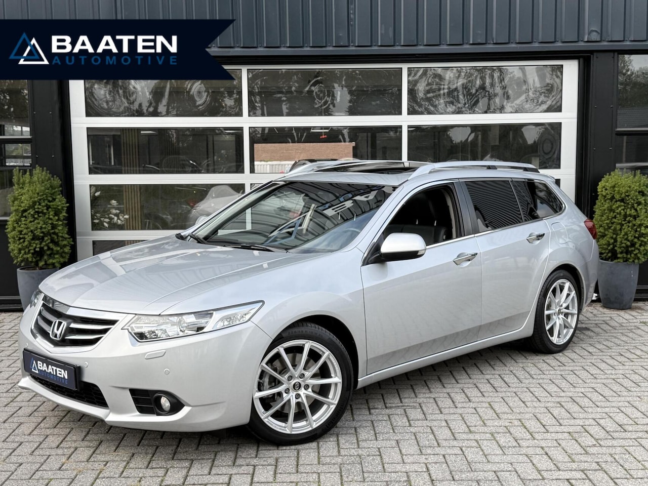 Honda Accord Tourer - 2.4 Executive UNIEK |Dealer oh|Pano|Leder|Trekhaak| - AutoWereld.nl