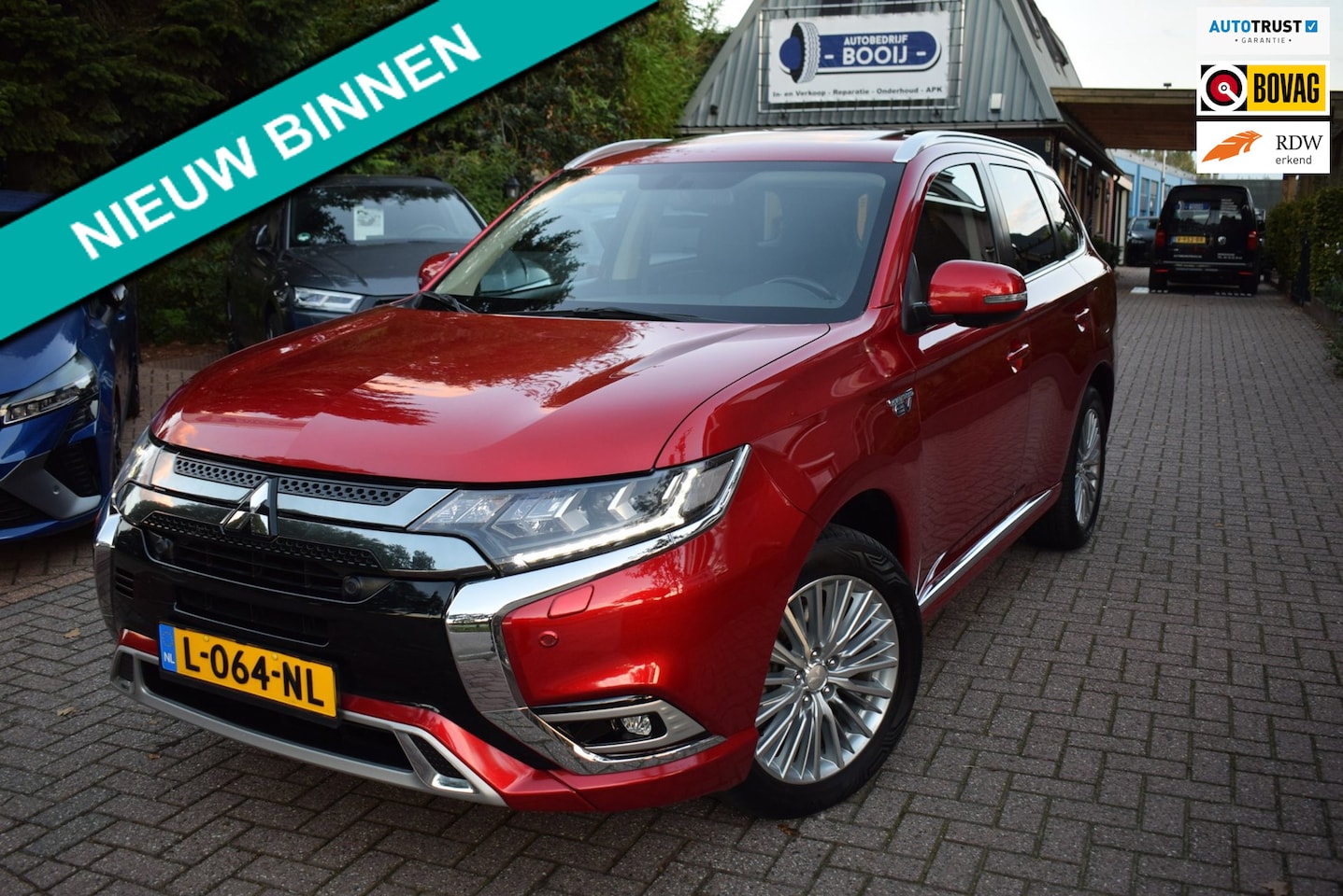 Mitsubishi Outlander - 2.4 PHEV Intense+ SCHUIF/KANTELDAK/CRUISE/CARPLAY/AIRCO-ECC/NAVI/NL-AUTO/CAMERA 360 GR/TRE - AutoWereld.nl