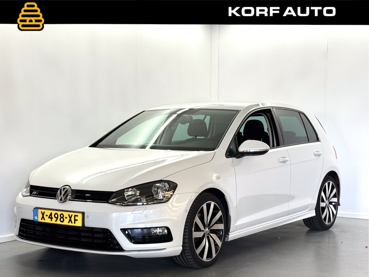 Volkswagen Golf - 1.4 TSI DSG R-Line / Sensoren / Trekhaak / Stoelverwarming - AutoWereld.nl