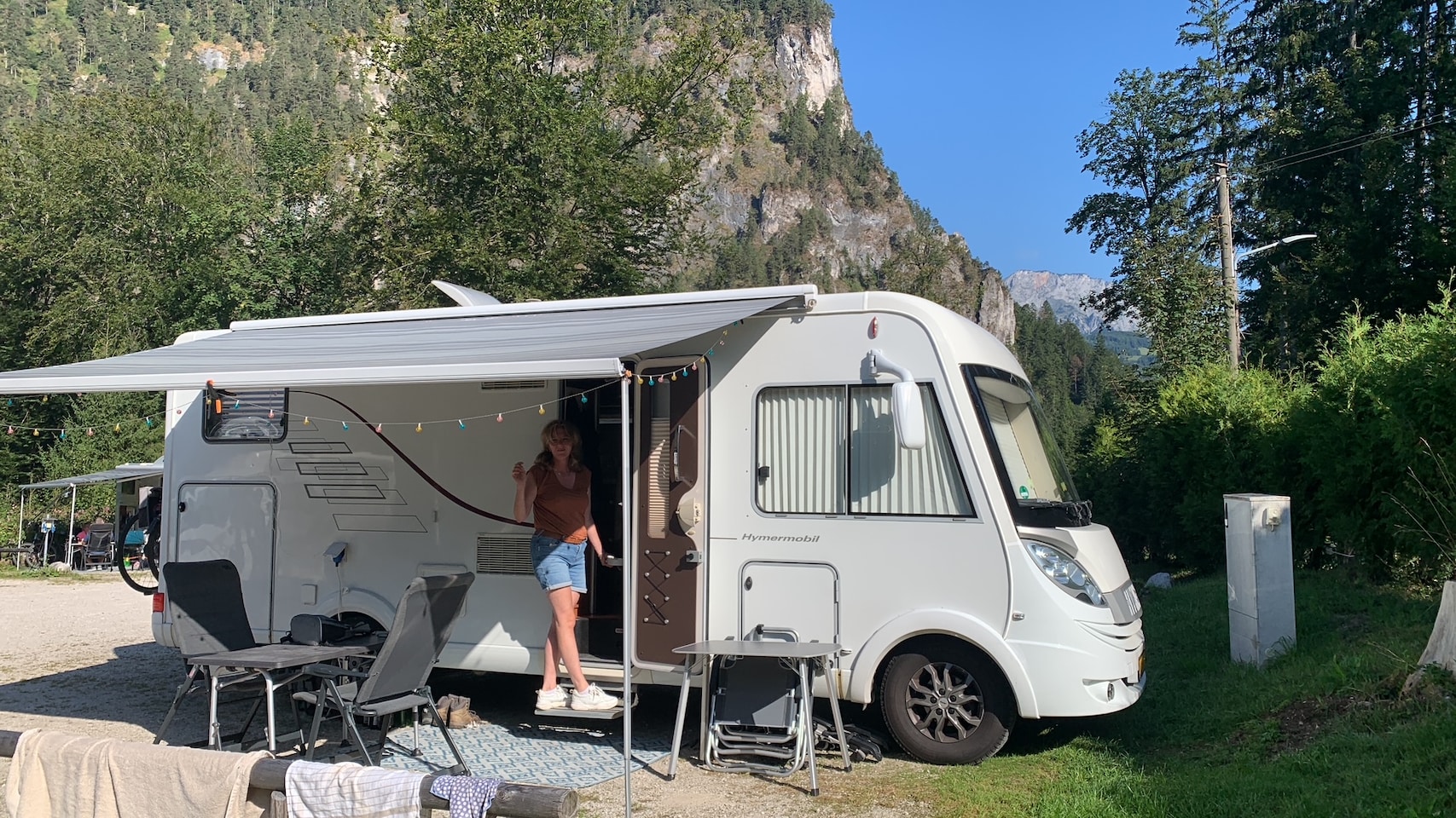 Hymer Hymermobil - B 594 4 persoons Integraal 3.0 Mjet Diesel 6 bak. - AutoWereld.nl