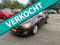 Opel Astra - 1.4 Turbo Design Edition , automaat , navigatie , pdc voor en achter , camera , trekhaak