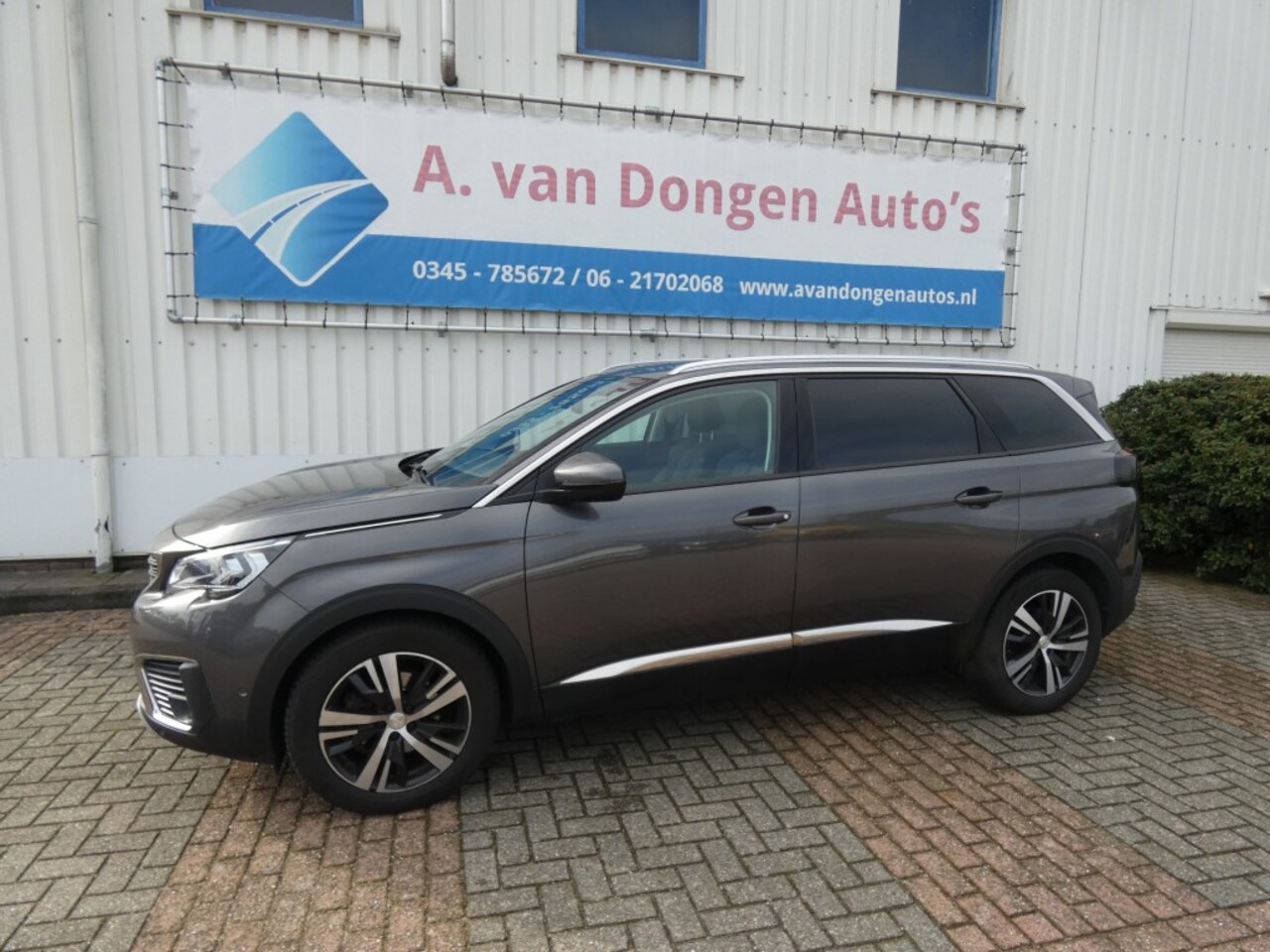 Peugeot 5008 - 1.2 PURETECH ALLURE Automaat,360,Trhaak,7Pers,Stoelverw - AutoWereld.nl