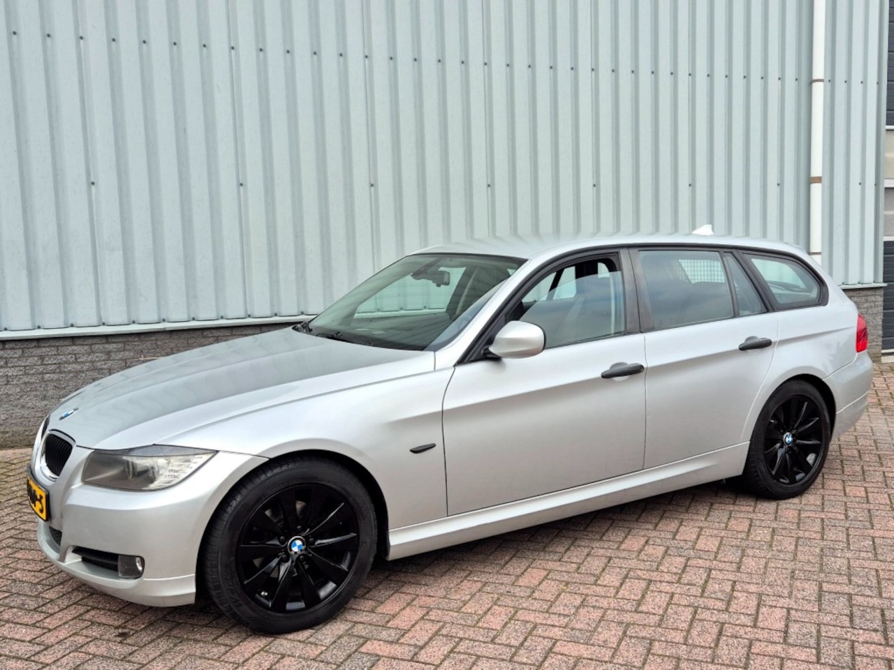 BMW 3-serie - BlackenSilver Line Airco Nieuwe APK Dec '27 - AutoWereld.nl