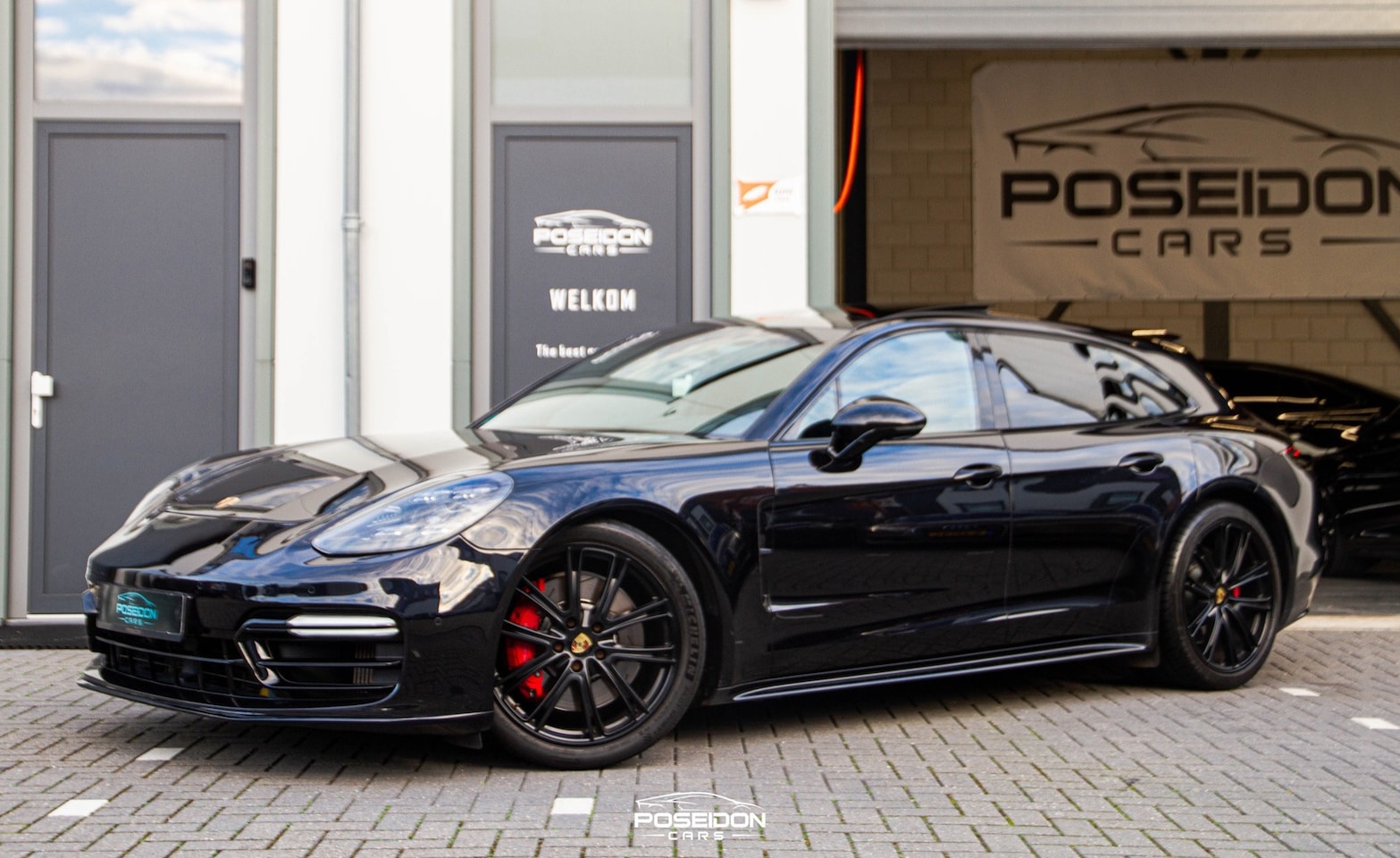 Porsche Panamera Sport Turismo - 4.0 GTS BTW | PANO | KEYLESS | SPORTCHRONO | ALCANTARA | GARANTIE 12/26 | BOMVOL - AutoWereld.nl