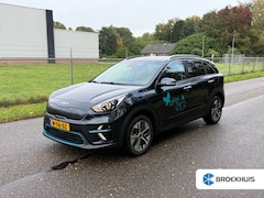 Kia e-Niro - Edition 64 kWh | Achteruitrijcamera | Keyless | Parkeersensoren | Stoelverwarming | Apple