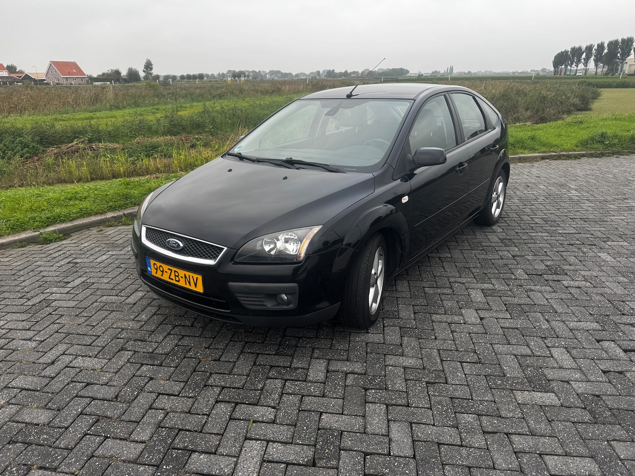 Ford Focus - 1.6-16V Futura 2007 | 116.943 km NAP | Trekhaak | APK tot 24-12-2026 - AutoWereld.nl