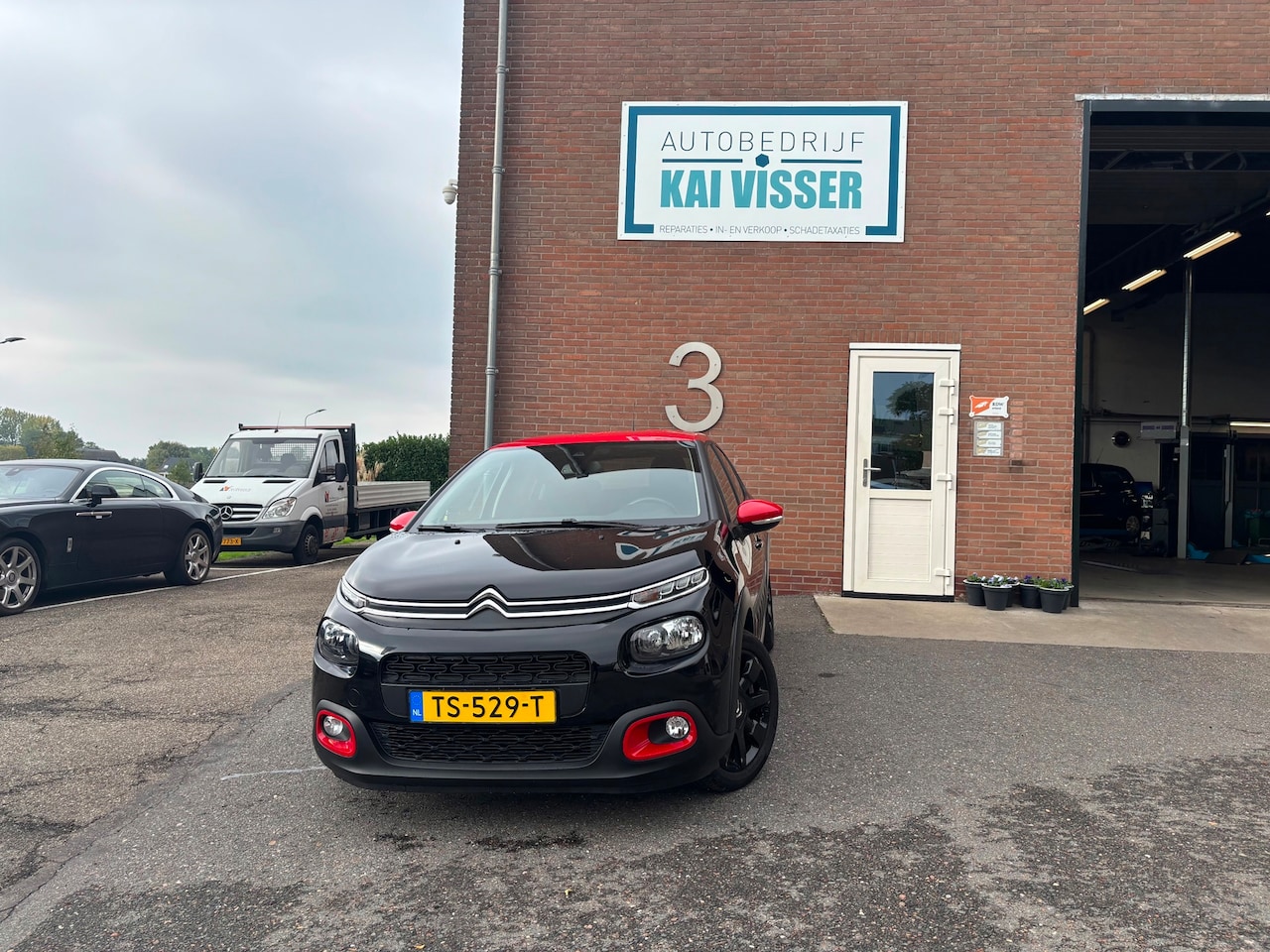 Citroën C3 - 1.2 PureTech S&S Shine AUTOMAAT CAMERA PDC - AutoWereld.nl
