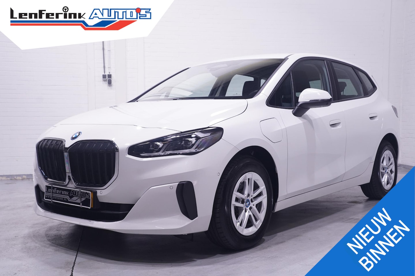 BMW 2-serie Active Tourer - 225e xDrive SOH 98% NAP Navi Camera 360 Apple Carplay/Android auto PDC v+a Dealeronderhoud - AutoWereld.nl