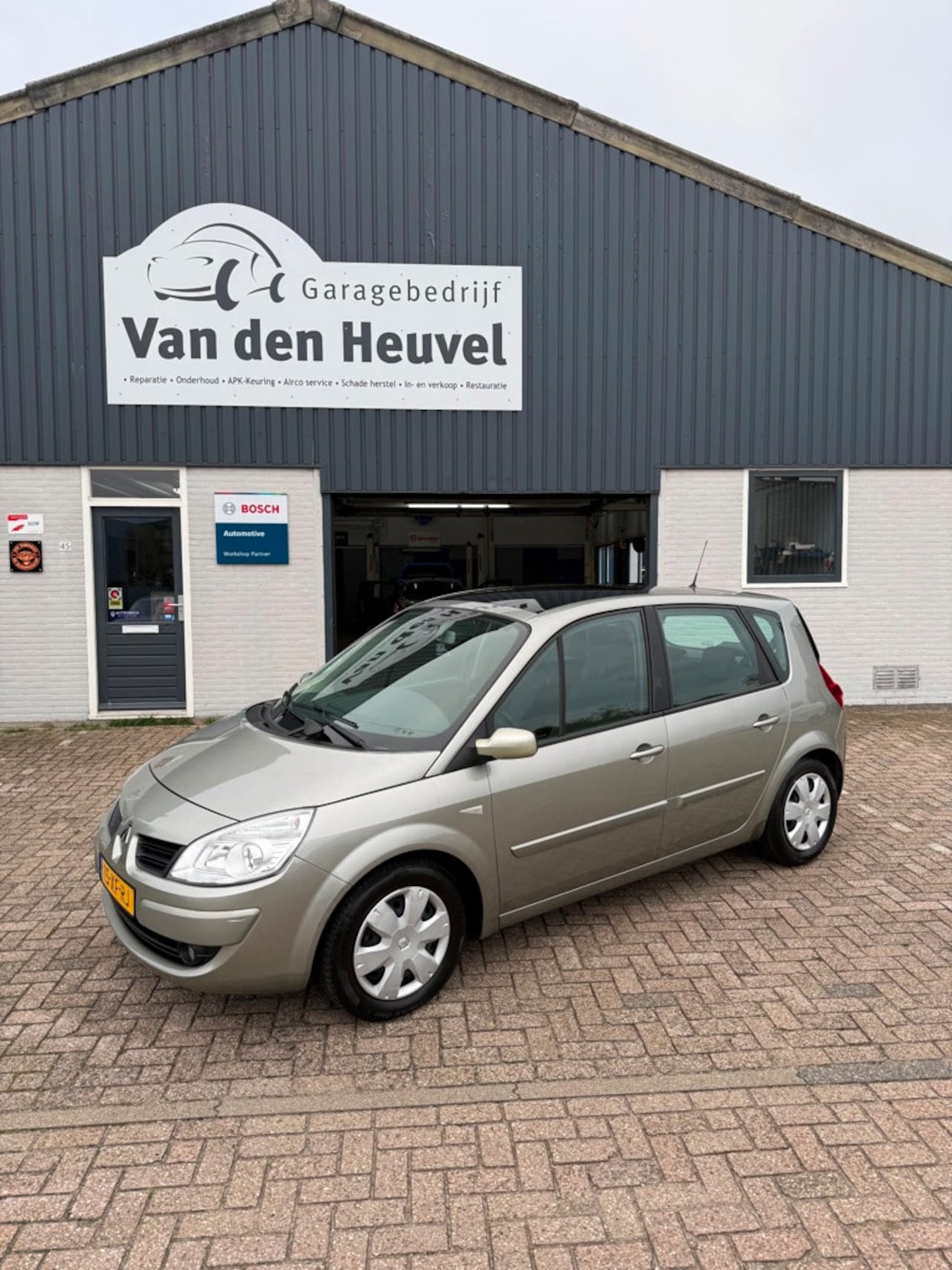 Renault Scénic - 2.0-16V Business Line 2.0-16V Business Line - AutoWereld.nl