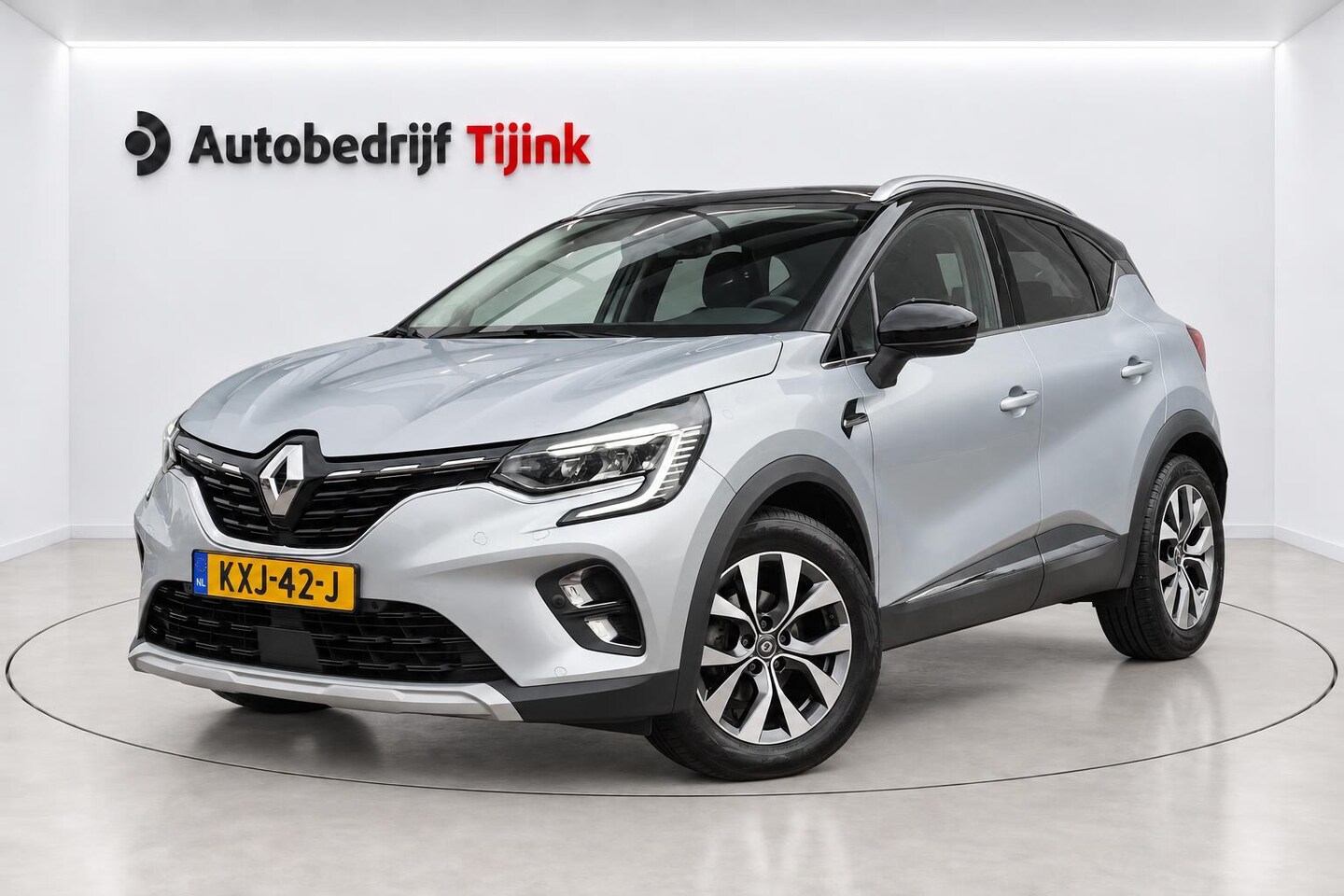 Renault Captur - 1.3 TCe 130 Intens | Automaat | LED | ACC | Trekhaak | Stoelverw. | PDC | Camera | Navi | - AutoWereld.nl