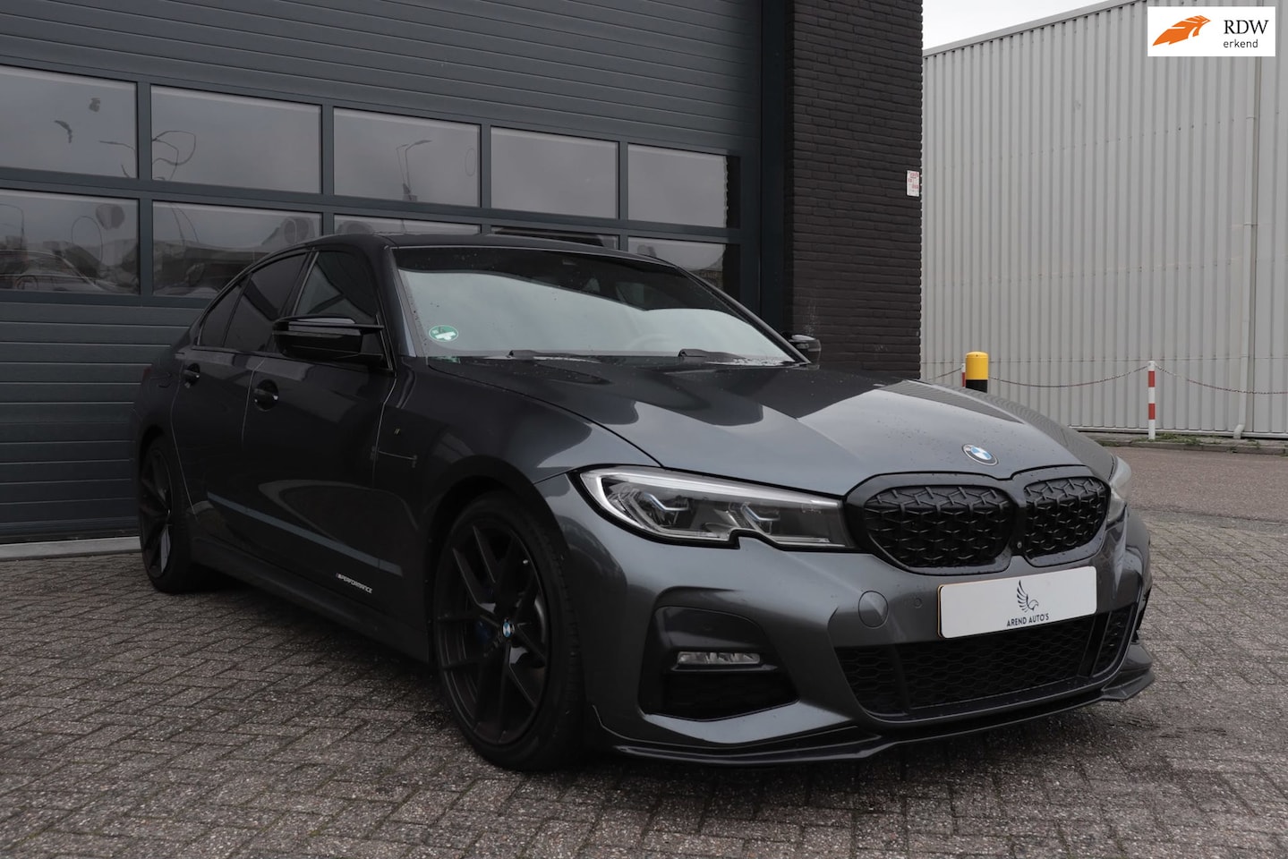 BMW 3-serie - 330i High Executive|M340 Body Kit| Laser| CarPlay | HUD| 360 Camera| 320 Pk| Dealer Onderh - AutoWereld.nl