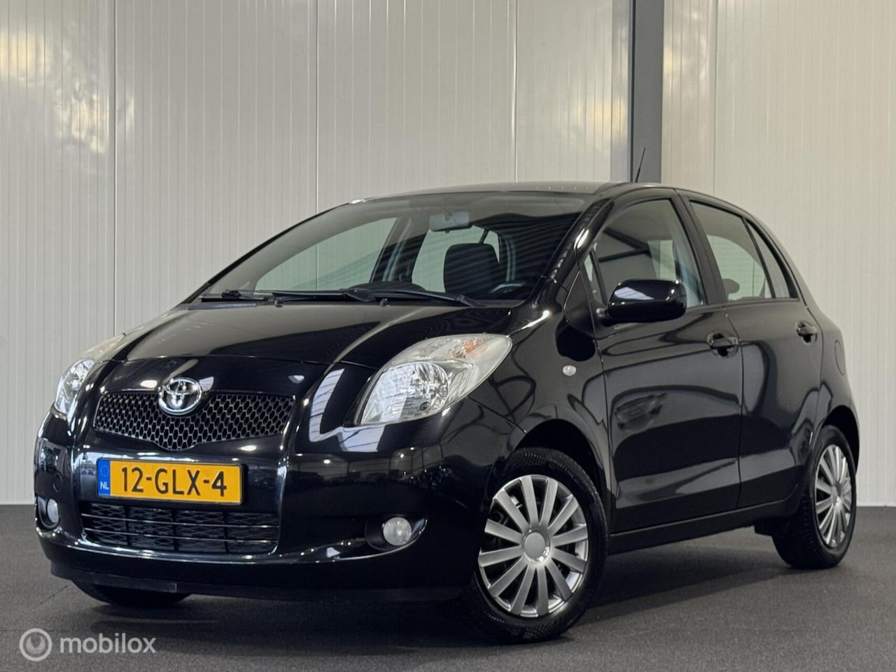 Toyota Yaris - 1.3 VVTi 5-drs Sol [ NAP Trekhaak Airco Rijklaar ] - AutoWereld.nl