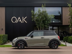 MINI 3-Deurs - 2.0 John Cooper Works F1 Aut. | Navi | Carplay | Panorama | H&K | Camera | 17"LM | Emerald