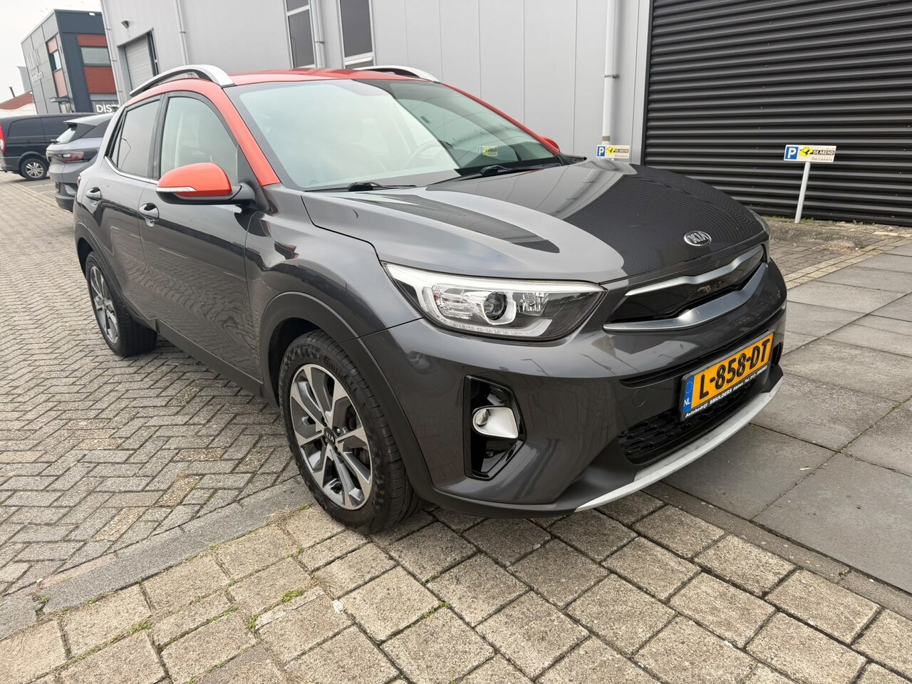 Kia Stonic - 1.0 T-GDi DynamicLine Carplay navigatie achteruitrijcamera - AutoWereld.nl