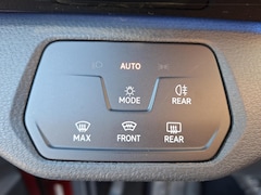 Volkswagen ID.4 - Pro 77 kWh (Trekhaak, Acc, Winter, Navi)