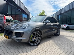 Porsche Cayenne - 3.0 S E-Hybrid Pano Mem NL Auto NAP