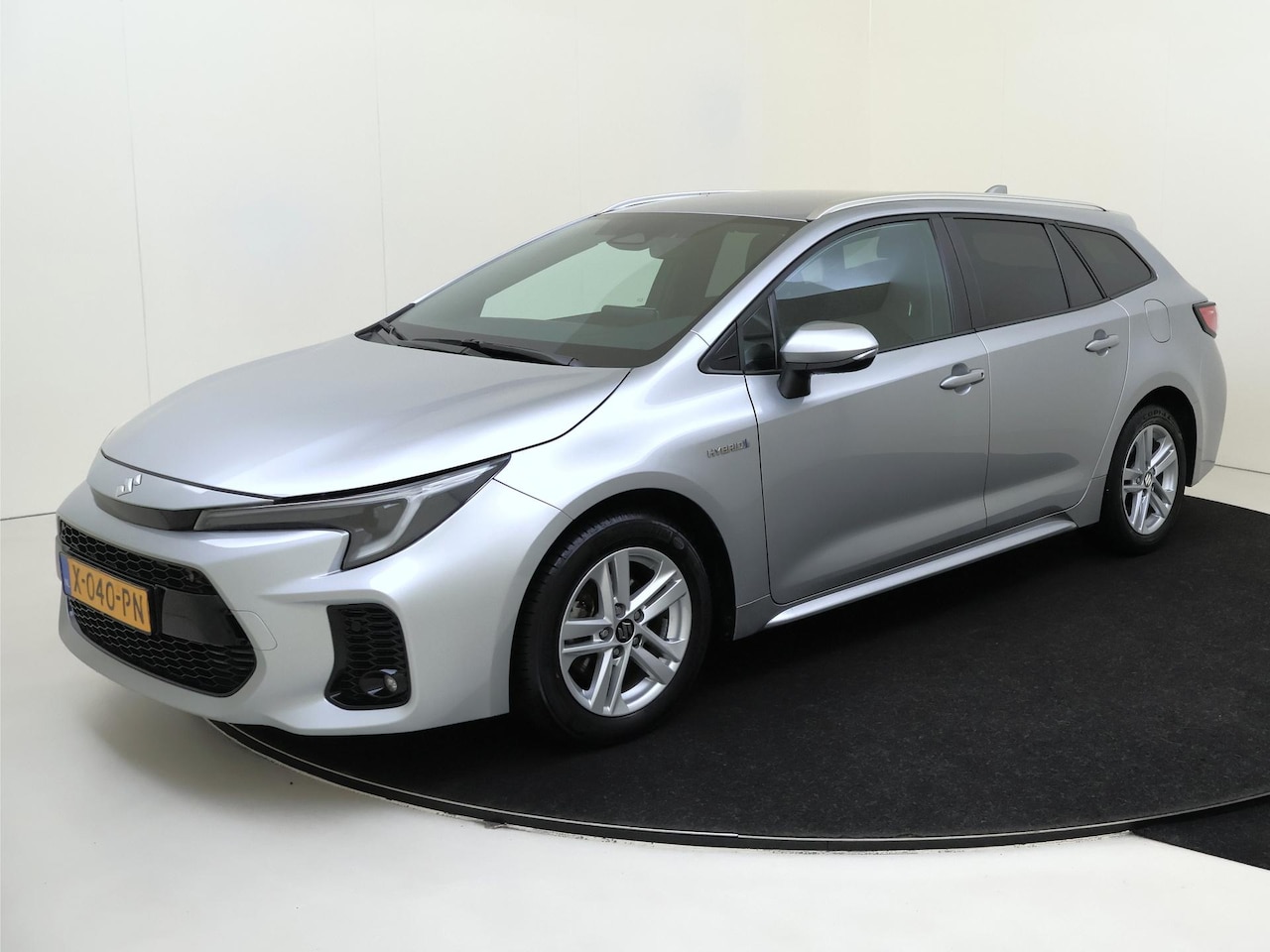 Suzuki Swace - 1.8 Hybrid Style Apple Carplay | Climat Control | Trekhaak | Adaptive Cruise control | Par - AutoWereld.nl