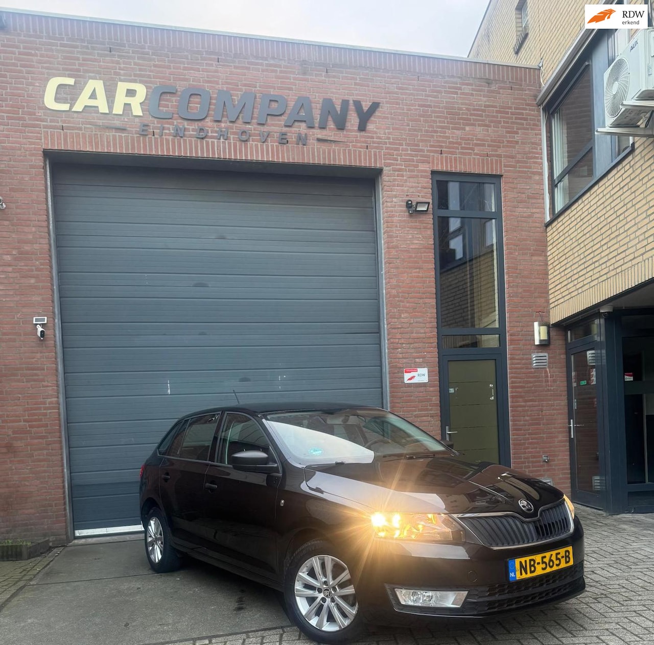 Skoda Rapid Spaceback - 1.2 TSI Greentech Elegance Businessline Pro | Airco | Boekjes | Apk 2027 - AutoWereld.nl