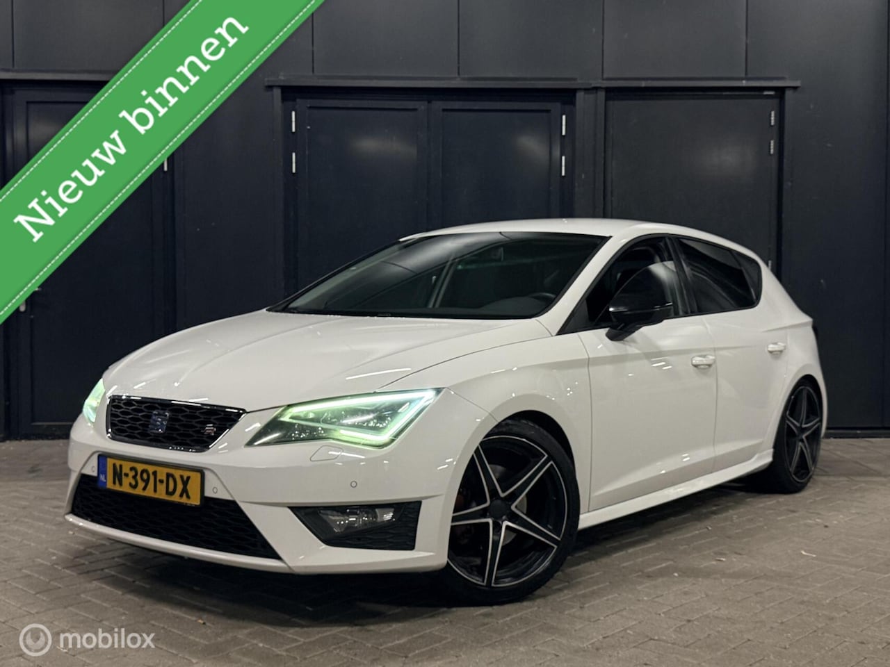 SEAT Leon - 1.4 TSI FR Business stoelverwarming/kwveren/18inch - AutoWereld.nl