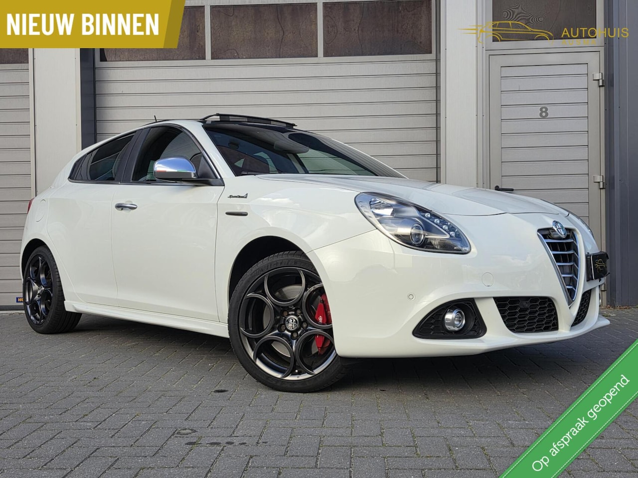 Alfa Romeo Giulietta - 1.4 T Exclusive 200PK/Pano/Leder/Cruise/DAB/Dynamic/ - AutoWereld.nl