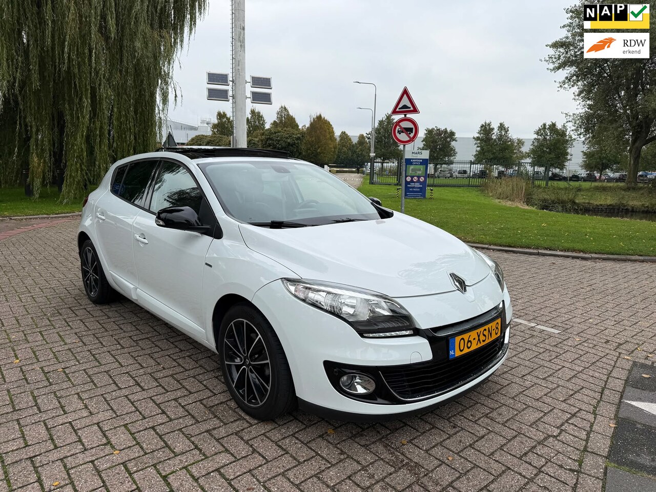 Renault Mégane - 1.2 TCe Bose 1.2 TCe Bose - AutoWereld.nl