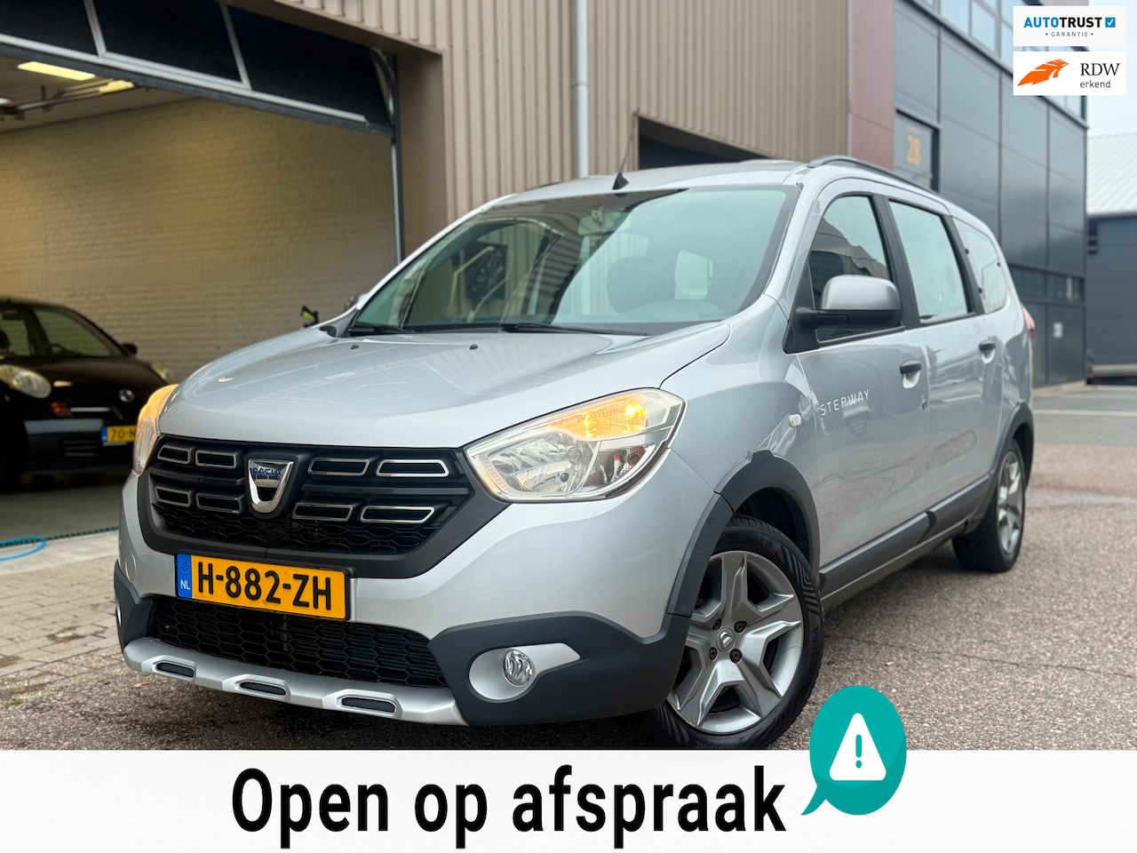 Dacia Lodgy - 1.6 SCe 7p. Camera Cruise Trekhaak PDC - AutoWereld.nl