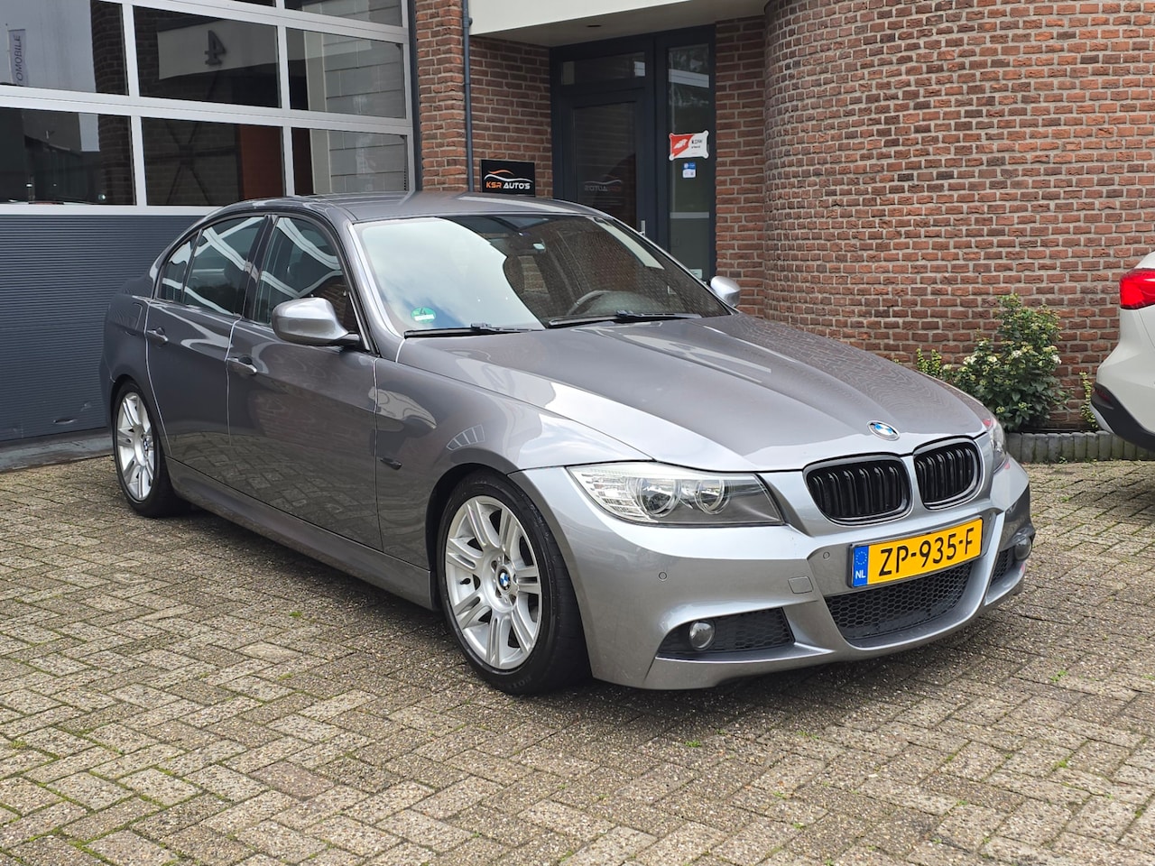 BMW 3-serie - 318i Facelift |M-Pakket |Nette Staat - AutoWereld.nl