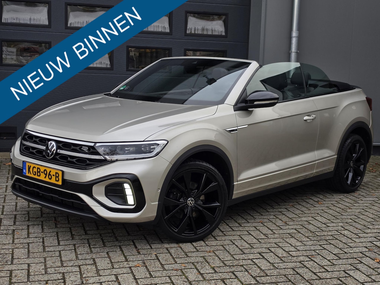Volkswagen T-Roc Cabrio - 1.5 TSI R-Line Trekhaak - IQ Matrix - Leder - AutoWereld.nl