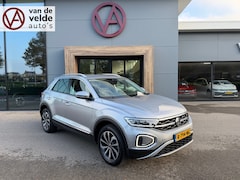 Volkswagen T-Roc - 1.5 TSI 150pk DSG Style | Trekhaak | Camera | Navi | 4-season | Elek. Achterklep | Dode ho