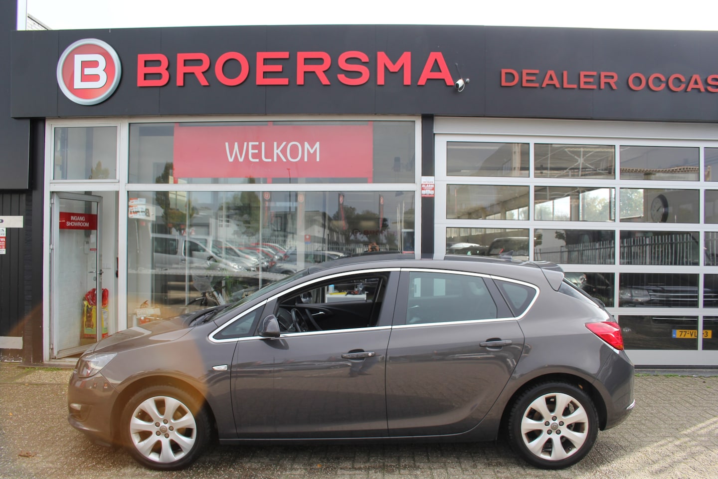 Opel Astra - 1.4 Turbo Blitz 2 EIGENAAR * DEALERONDERHOUDEN * NIEUWE APK * NAP * - AutoWereld.nl