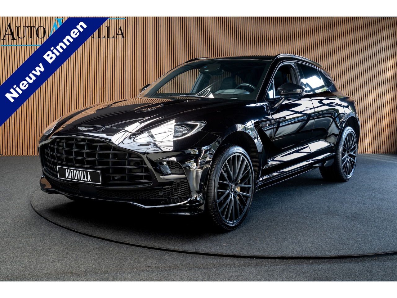 Aston Martin DBX - 4.0 V8 707 Carbon Keramisch Softclose Pano ACC PDC Keyless Entry & Go 360° Camera Stoelven - AutoWereld.nl