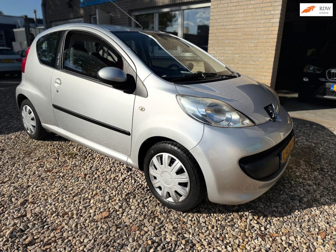 Peugeot 107 - 1.0-12V XR airco elektrische raam - AutoWereld.nl