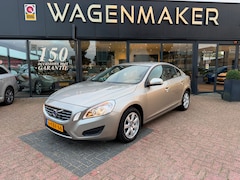 Volvo S60 - 1.6 T3 Kinetic AUT|Clima|Cruise|NAV|CAM|DealerOH