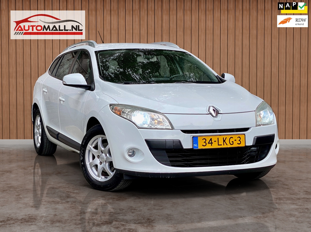 Renault Mégane Estate - 1.6 Expression NAP I NAVI I AIRCO I TREKHAAK - AutoWereld.nl