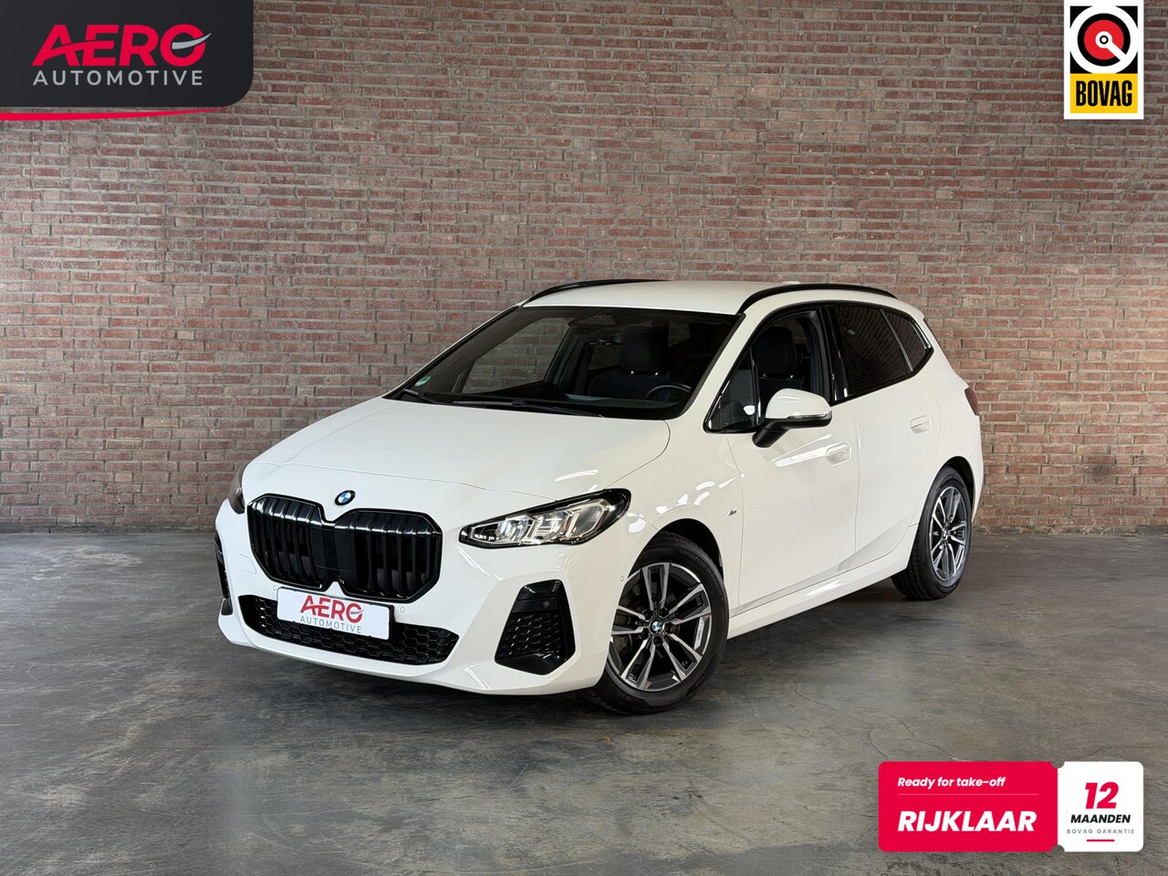BMW 2-serie Active Tourer - 220i Camera / Navi / CarPlay / DAB - AutoWereld.nl